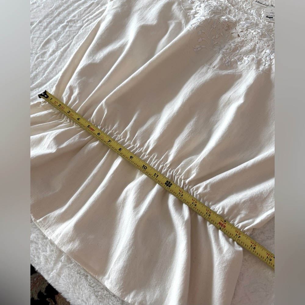 Memory Cream w/White Floral Embroidery 100% Cotton Cinched Waist Blouse- size L - Picture 13 of 14